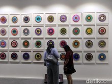 Art Moments Jakarta 2025: Menikmati Ratusan Karya Seni di Agora Mall