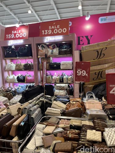 Bazar GlamLocal di City Hall, PIM3.