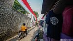 Kain Merah Putih Membentang 1 Km di Gang Sempit Bekasi