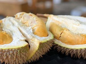 Duh! Penyanyi Ini Terserang Stroke gegara Kalap Makan 7 Durian