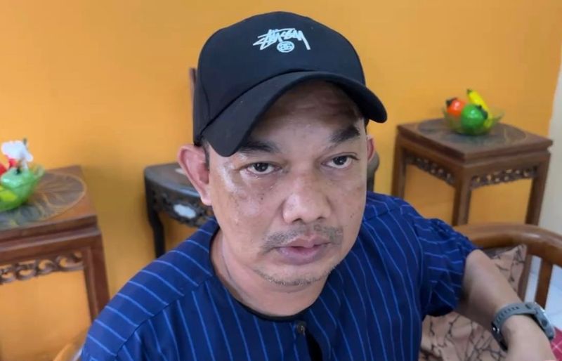 Kebanyakan Makan Durian dalam waktu singkat, penyanyi asal Malaysia ini mengalami serangan stroke.