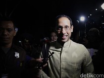 Kejari Surabaya Periksa Kepsek soal Dugaan Korupsi Chromebook Era Nadiem