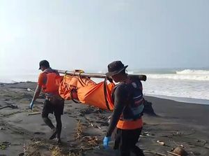 ABK Kapal Moal Boros 09 yang Terbalik Ditemukan Tewas di Sukabumi