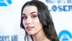 Mary Marvel Didorong Fans DC Jadi Wonder Woman