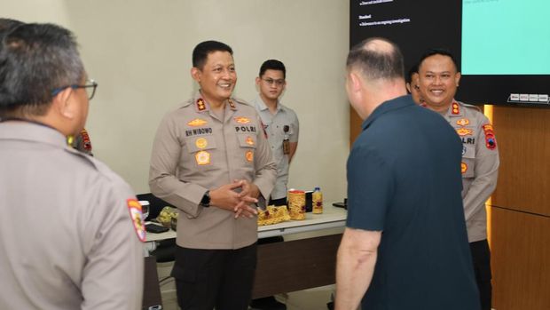 Kapolda Jateng dan Atase Hukum FBI untuk Indonesia