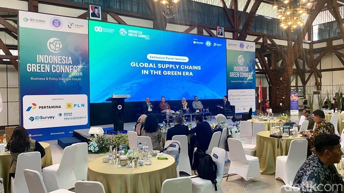 Kegiatan Indonesia Green Connect (IGC) 2025 yang digelar di Aula Barat ITB.