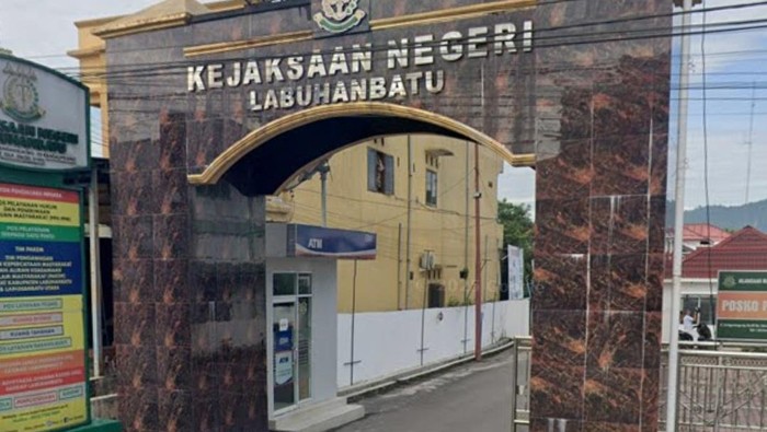 Gapura ke Kantor Kejaksaan Negeri Labuhanbatu