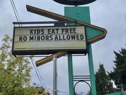 Kumpulan Desain yang Bikin Jidat Mengkerut, Entah Maksudnya Apa