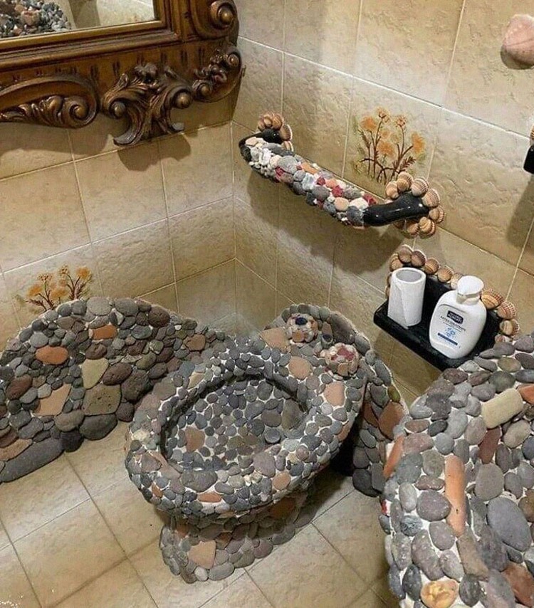 Kumpulan Desain yang Bikin Jidat Mengkerut, Entah Maksudnya Apa Entah maksudnya apa, yang jelas desain berikut ini bisa dibilang gagal menyampaikan pesan yang dimaksud. Abis, jadi ambigu gitu.
