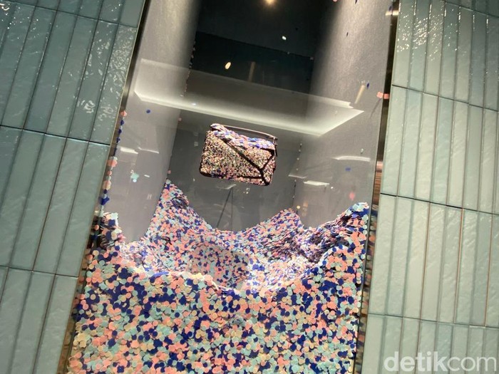 Loewe Puzzle Bag Anniversary Pop Up Store di Plaza Indonesia