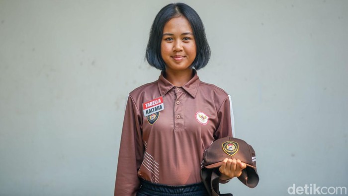 Sejumlah Pasukan Pengibar Bendera (Paskibraka) tingkat nasional melakukan latihan dengan formasi lengkap di Cibubur, Kamis (7/8/2025).