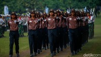 Anggota Paskibraka menjalani latihan. Wakil Kepala Badan Pembinaan Ideologi Pancasila (BPIP) Rima Agristina menyebut pada latihan gabungan ini, Paskibraka Nasional 2025 semakin siap. Bila dilihat dari latihan ketika mereka tiba di Jakarta, kemampuan putra-putri terbaik daerah ini semakin meningkat.