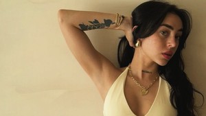 Nicki Nicole jadi pusat perhatian setelah tampil bareng keluarga Yamal. Foto: dok. Instagram