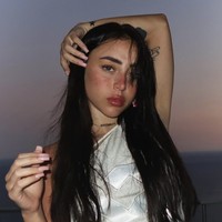 Nama Nicki Nicole mendadak mencuri perhatian publik. Namun kali ini bukan karena prestasinya di dunia musik, melainkan karena rumor kedekatannya dengan bintang muda sepak bola Spanyol, Lamine Yamal (17). Foto: dok. Instagram @nicki.nicole