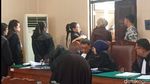 Tangis dan Peluk Hangat Nikita Mirzani Bertemu Anak di Ruang Sidang