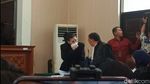 Tangis dan Peluk Hangat Nikita Mirzani Bertemu Anak di Ruang Sidang