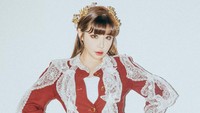 Dilihat dari Korea JoongAng Daily, Kamis (7/8/2025), Park Bom dikabarkan manajemen menyetop kegiatan bersama 2NE1 karena masalah kesehatan. (Foto: dok Instagram dnation_official)