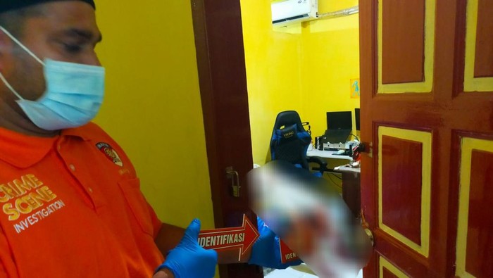 Petugas kepolisian saat olah TKP. (Foto: Dok. Polres Simalungun)