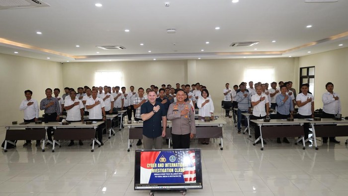 Polres Sukoharjo, Polda Jateng, menggelar pelatihan untuk meningkatkan kemampuan siber para anggotanya.