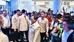 Saat Prabowo Subianto Naik Whoosh 2 Hari Beruntun