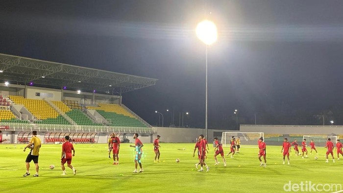 PSM Makassar menggelar official training di Stadion Gelora BJ Habibie jelang melawan Persijap Jepara dalam laga pedana Super League 2025/2026.