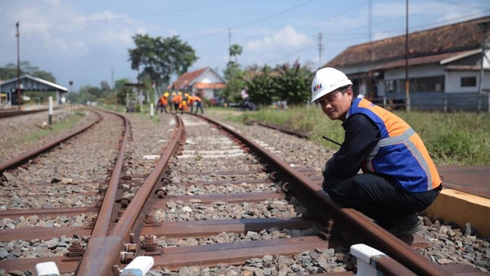Rel Kereta Sepanjang 600 Km Dibangun 2026, Prioritas Wilayah Ini