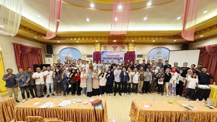 Relawan Sahabat Andalan menggelar silaturahmi akbar di Makassar.