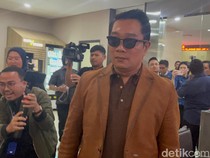 Gaya RK Datangi Bareskrim untuk Tes DNA Terkait Anak Lisa Mariana