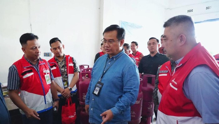 Saat Ombudsman RI bersama  Pertamina Patra Niaga melakukan uji petik distribusi LPG 3 Kg di 25 titik di Kota Bengkulu