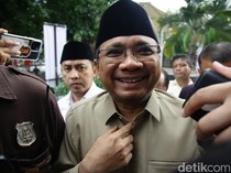 Senyum Gus Yaqut Saat Tiba di KPK