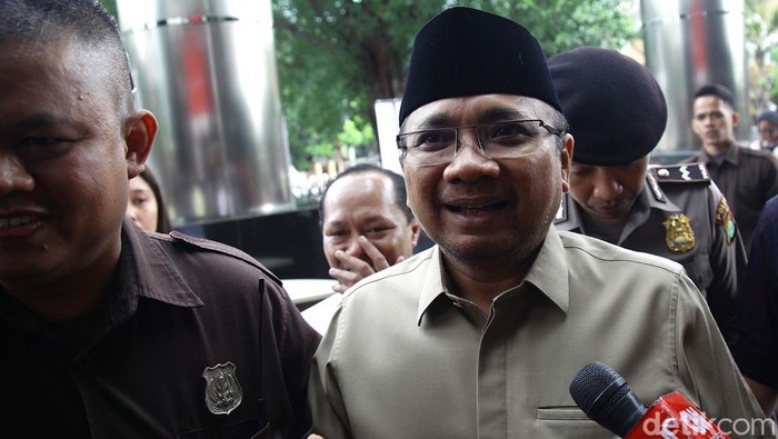 Mantan Menteri Agama (Menag) Yaqut Cholil Qoumas memenuhi panggilan Komisi Pemberantasan Korupsi (KPK). Yaqut bakal diklarifikasi KPK terkait penyelidikan dugaan korupsi kuota haji.

Pantauan detikcom di gedung KPK, Kuningan, Jakarta Selatan, Kamis (7/8/2025), Yaqut tiba sekitar pukul 09.29 WIB.