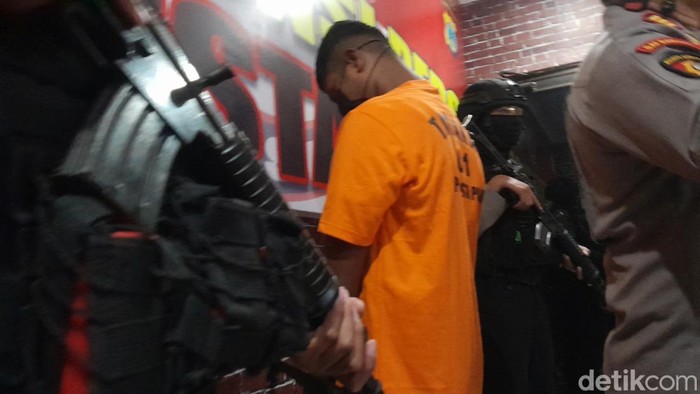 Pria berinisial MF (20) asal Aceh ditangkap di Bandara Mutiara SIS Al-Jufri Palu, Sulawesi Tengah (Sulteng) gegara membawa narkotika jenis sabu.