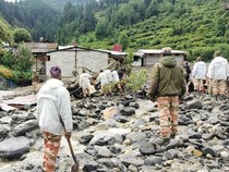 Banjir Bandang India, Saksi Lihat Ratusan Orang Hilang Tersapu Air