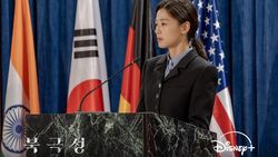 Potret Jun Ji Hyun Jadi Duta Besar PBB di Drakor Tempest