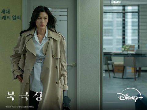 Jun Ji Hyun di drama Korea Tempest.