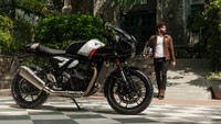 Triumph Thruxton 400 dibekali mesin TR-Series 398 cc satu silinder dengan semburan daya 42 PS di 9.000 rpm dan torsi 37,5 Nm di 7.500 rpm. Spesifikasi tersebut masih lebih baik dibandingkan Speed 400 sebagai saudara kandungnya. Foto: Doc. Triumph