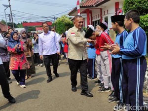 Wamenko Polkam Kunjungi Sekolah Rakyat di Bogor, Dorong Pendidikan Karakter