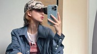Dikutip dari Asiaone, Kamis (7/8/2025) Zhao Lusi diduga mengalami penganiayaan oleh agensi manajemennya Galaxy Cool Entertainment. Dalam unggahan di Weibo pada 2 Agustus, dia mengklaim perusahaan telah memanipulasi dirinya untuk menandatangani penarikan dana sebesar 2,05 juta yuan (sekitar Rp4,8 miliar) dari akun studio pribadinya. Foto: dok Instagram @rooosyzh09