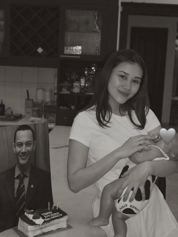 aaliyah massaid dalam instagram miliknya.