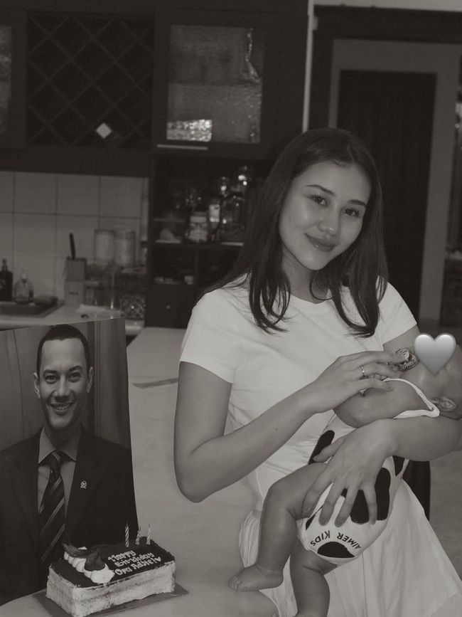 Semiz eshak bilan porno godaklar Porno kino jinsiy aloqa film