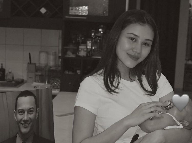 Aaliyah Massaid Kenalkan Anak di Ultah Mendiang Adjie Massaid