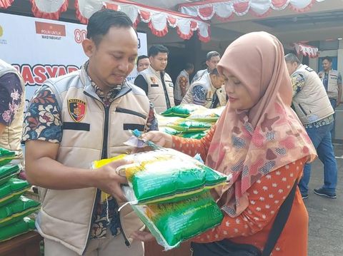 Acara Gerakan Pangan Murah (GPM) di halaman Mako Ditreskrimsus Polda Jateng, Kota Semarang, Jumat (8/8/2025).