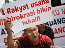 Aksi Pedagang Pasar Barito Tolak Penggusuran