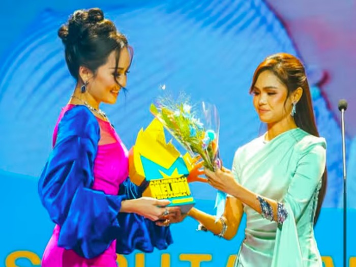 Bella Astillah dan Sophia Albarakbah