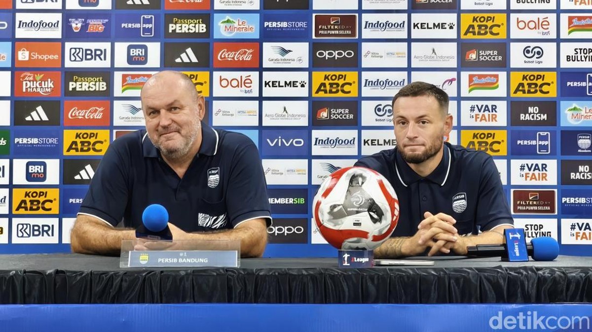 Bojan Hodak dan Marc Klok. Foto: Bima Bagaskara/detikJabar