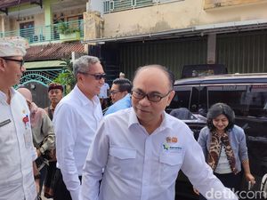 Budi Arie Masih Rapat di DPR Jelang Dicopot dari Menteri Koperasi