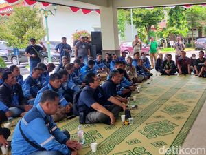 Harap-harap Cemas Pekerja PT SAK Tunggu Nasib Pesangon-Pelunasan Gaji