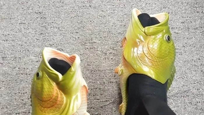 Contoh Desain Fashion yang Nyeleneh, Maksudnya Gak Ketebak