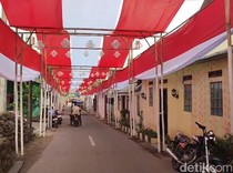 Lorong Merah Putih Spesial di Jalanan Kampung Tasikmalaya