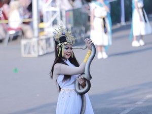 Jember Fashion Carnaval 2025 Dibuka dengan Penampilan Parade Satwa